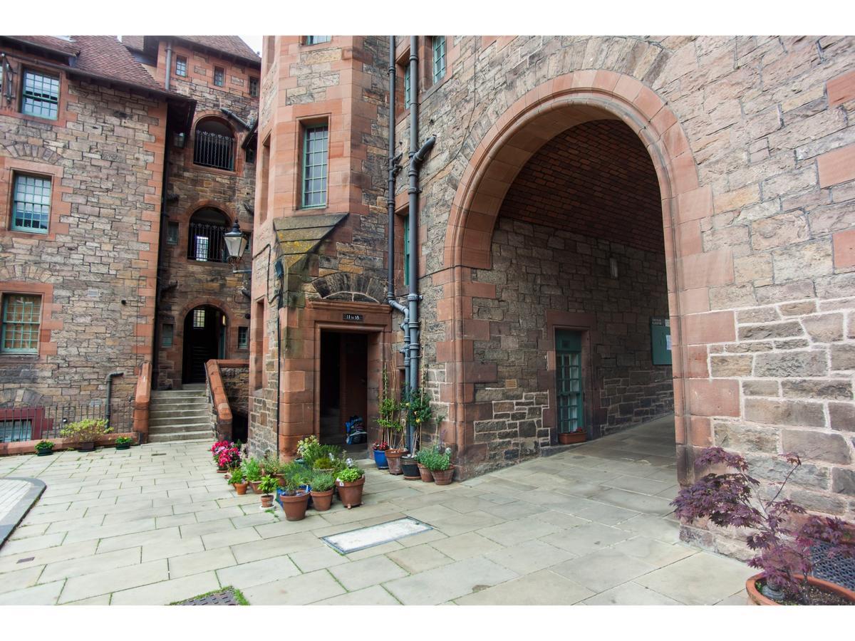 Historic Dean Village Treasure, Sleeps 4 エディンバラ エクステリア 写真